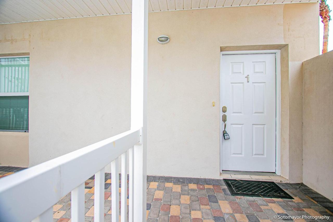 Modern Island Condo With Pool Steps To The Beach! South Padre Island Exterior photo